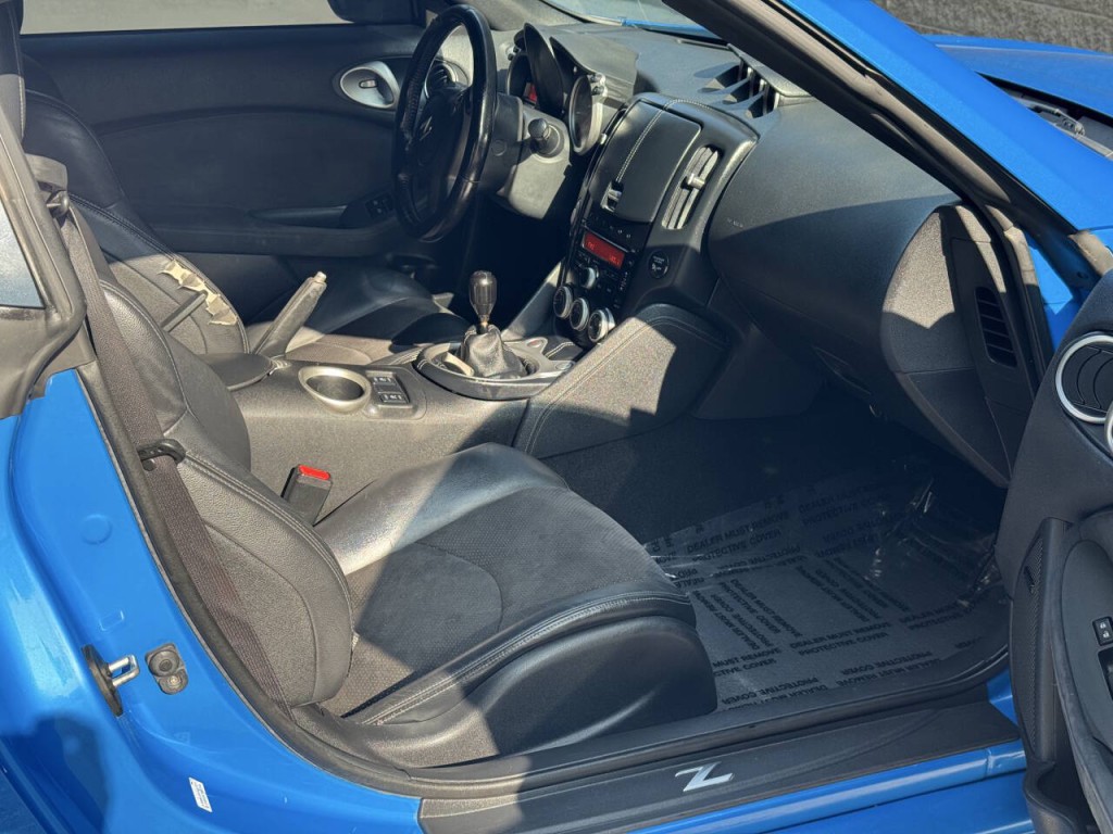 2010 Nissan 370Z Image 30