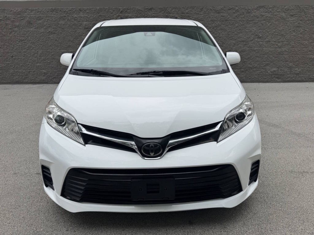 2019 Toyota Sienna Image 4