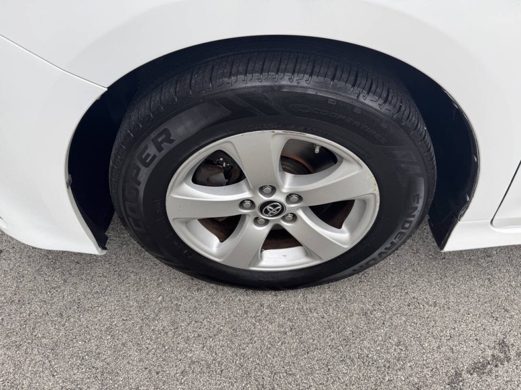 2019 Toyota Sienna Image 14