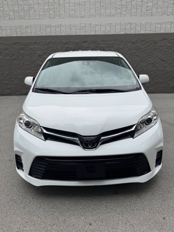 2019 Toyota Sienna Image 17