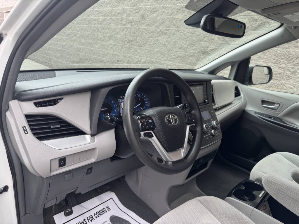 2019 Toyota Sienna Image 22