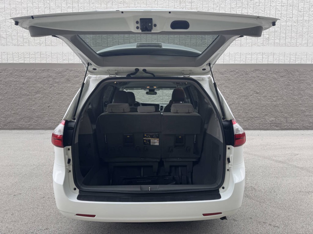 2019 Toyota Sienna Image 29