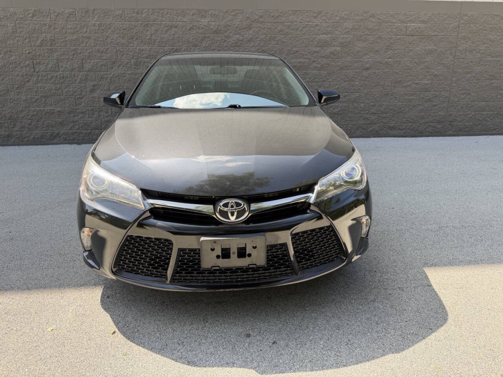 2017 Toyota Camry Image 6