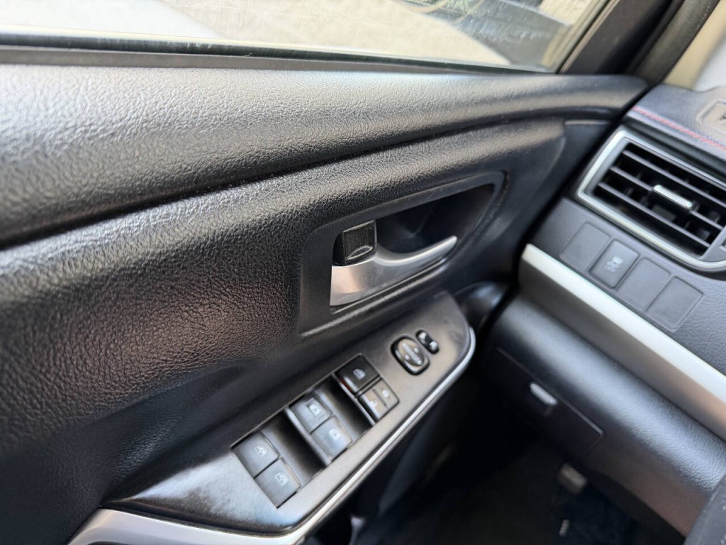 2017 Toyota Camry Image 26