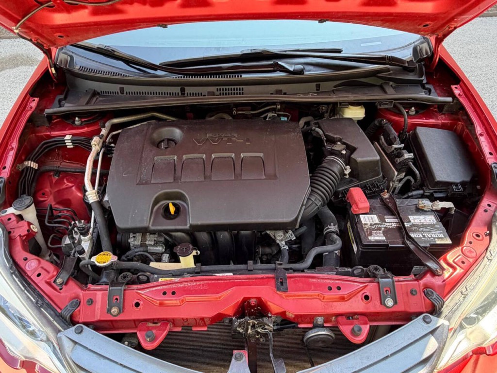 2015 Toyota Corolla Image 12
