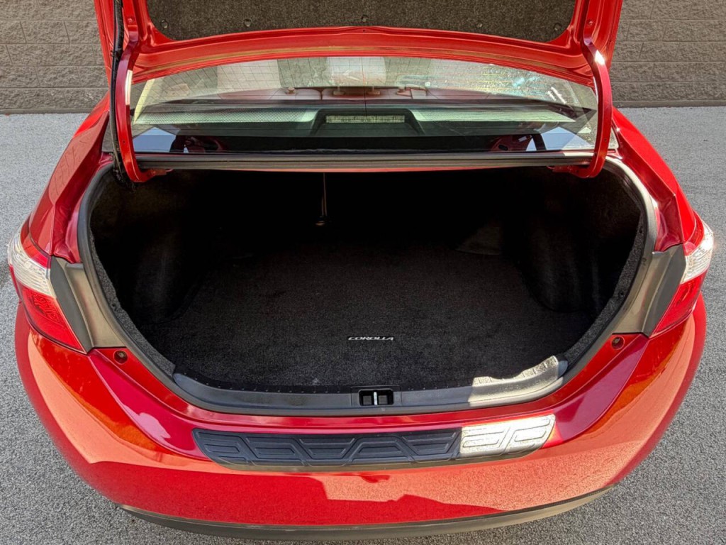2015 Toyota Corolla Image 15