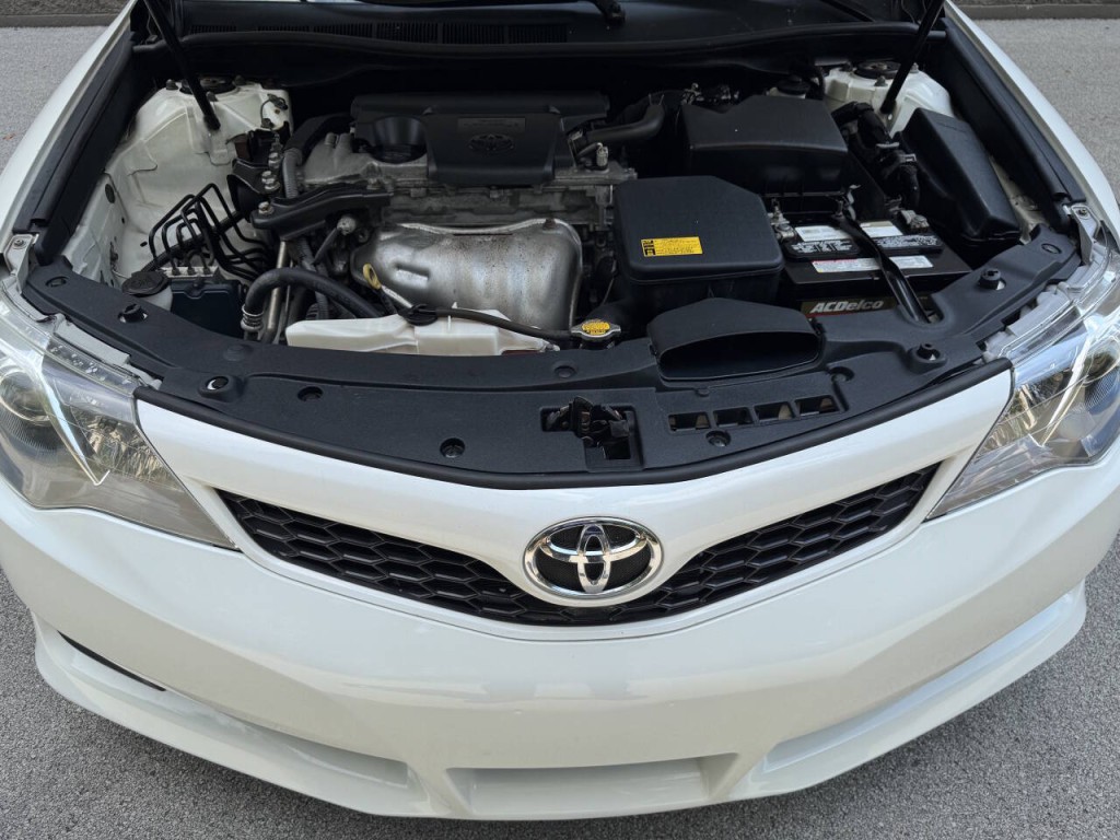 2014 Toyota Camry Image 4