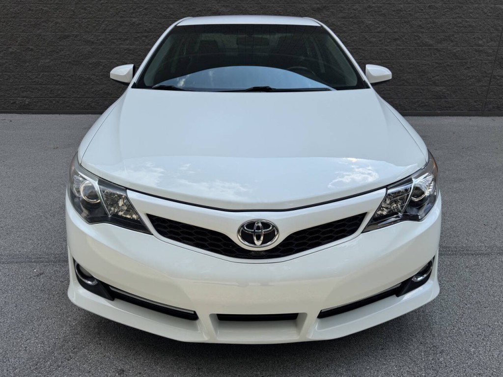 2014 Toyota Camry Image 6
