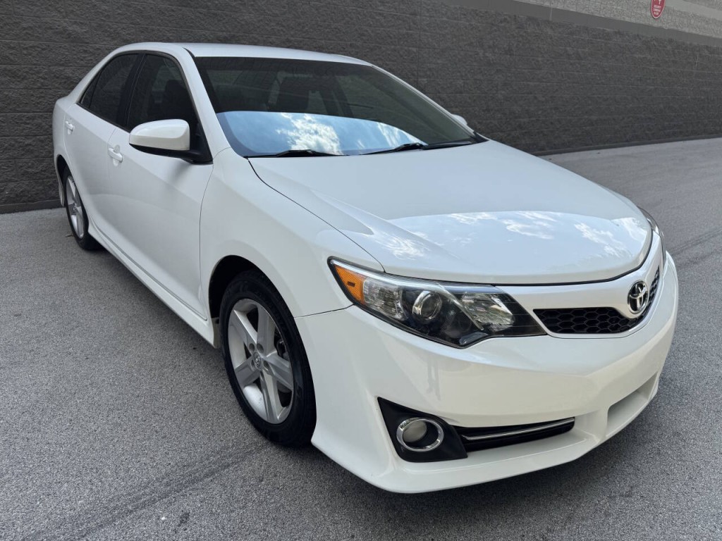2014 Toyota Camry Image 7