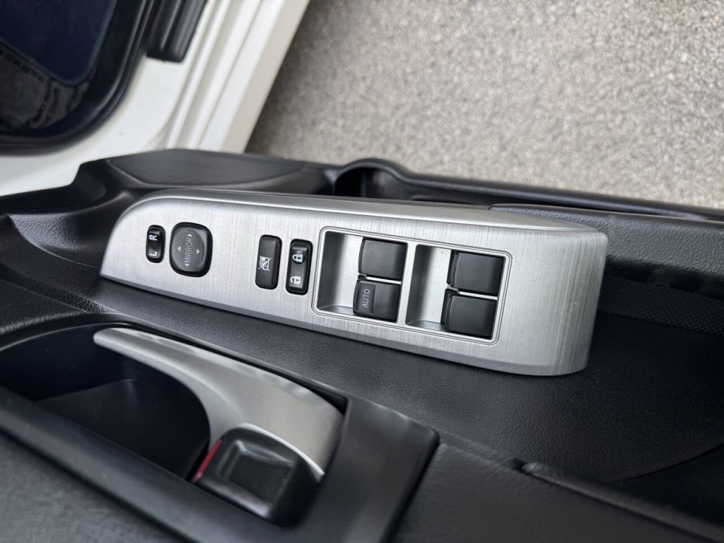 2014 Toyota Camry Image 24