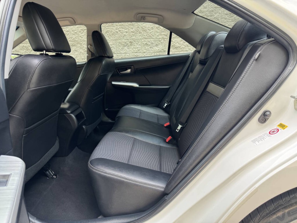 2014 Toyota Camry Image 25