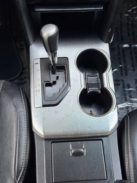 2014 Toyota Camry Image 28