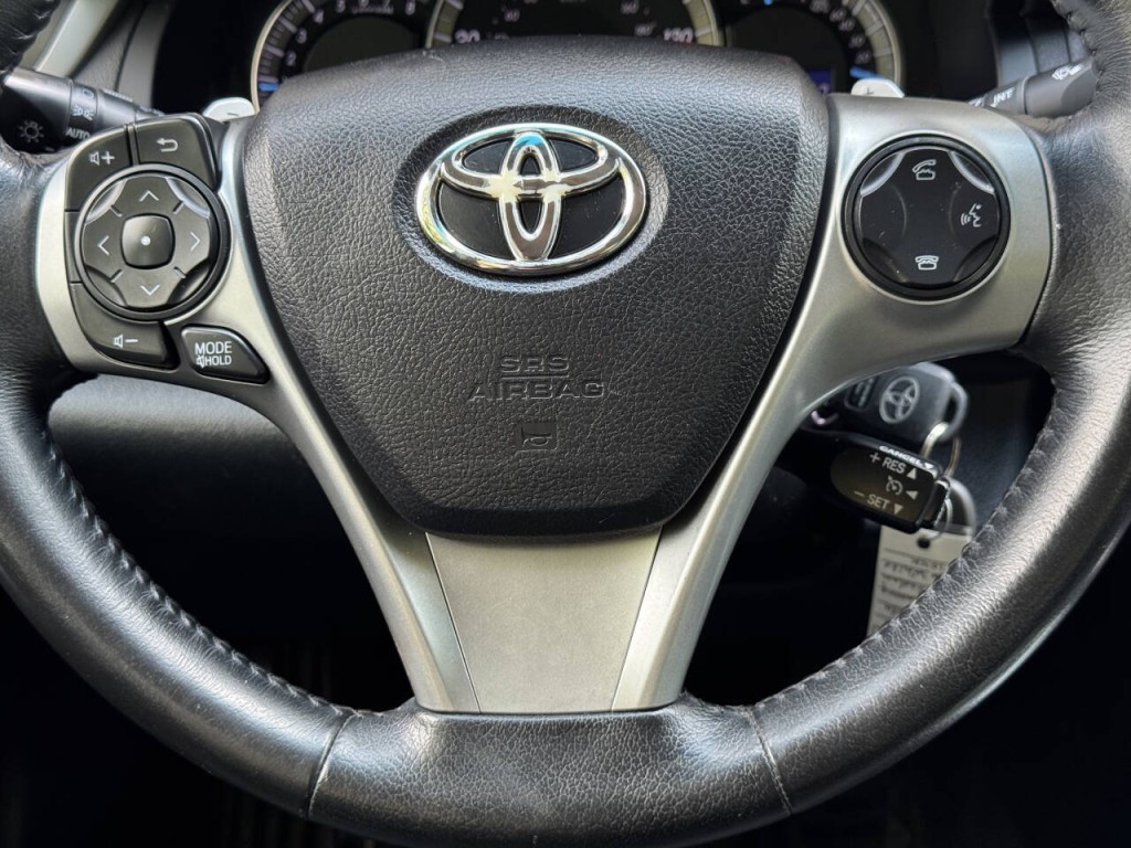 2014 Toyota Camry Image 29