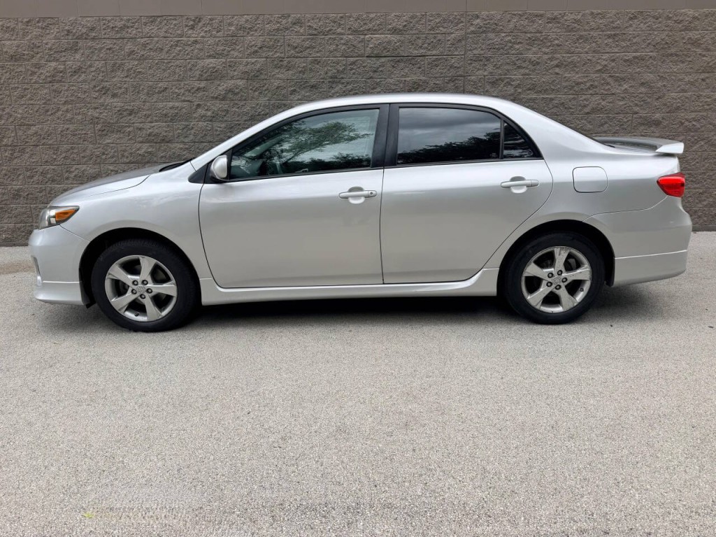 2012 Toyota Corolla Image 5