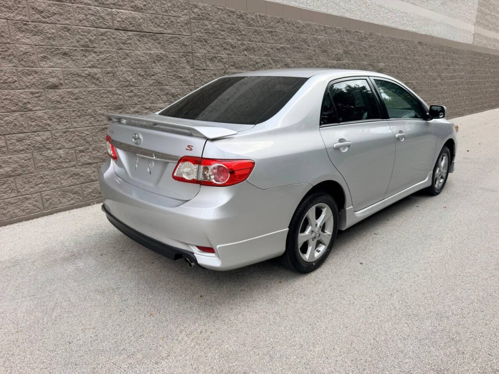 2012 Toyota Corolla Image 8