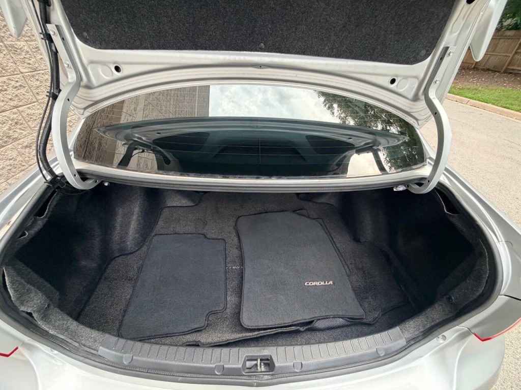 2012 Toyota Corolla Image 11