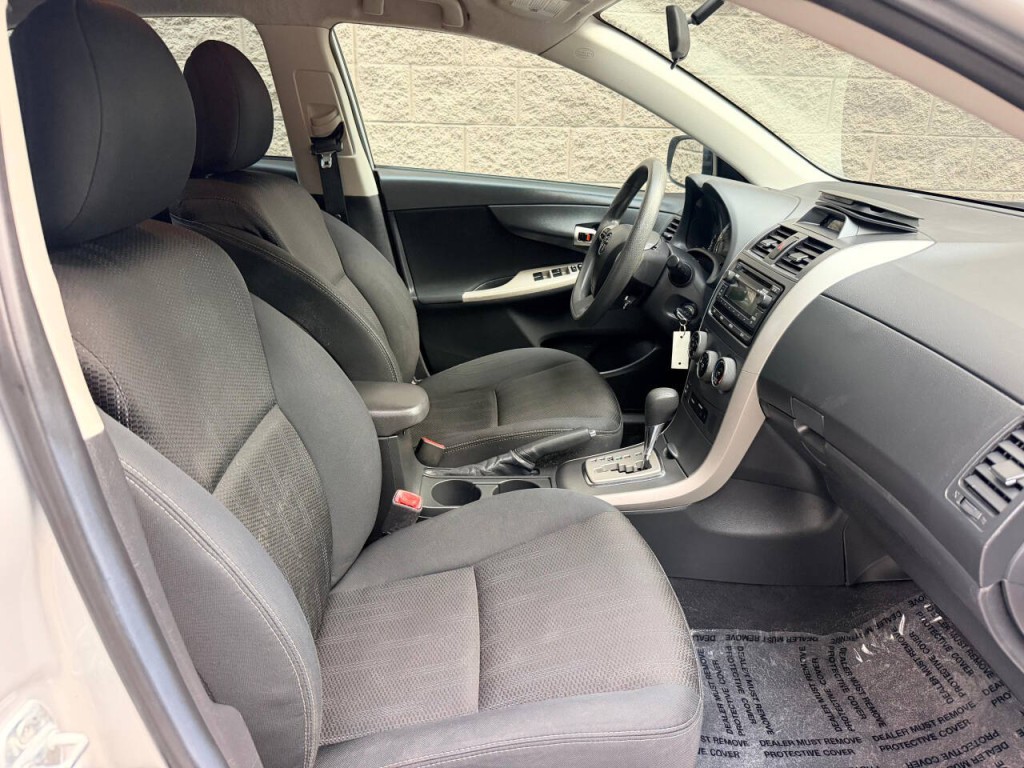 2012 Toyota Corolla Image 17