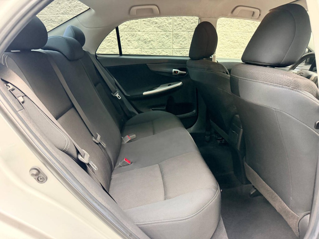 2012 Toyota Corolla Image 18