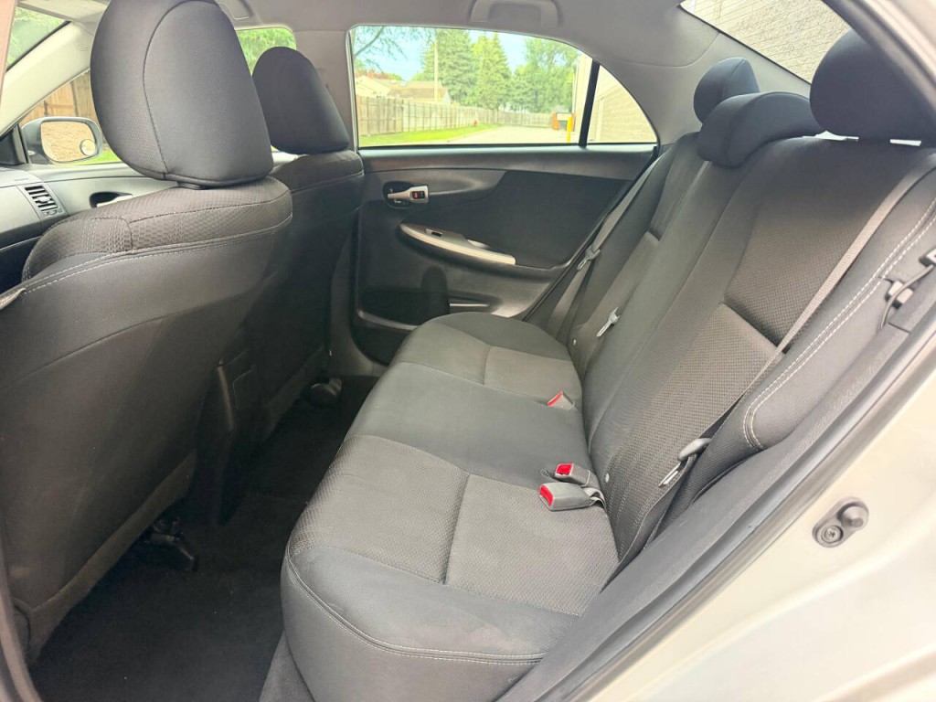 2012 Toyota Corolla Image 19