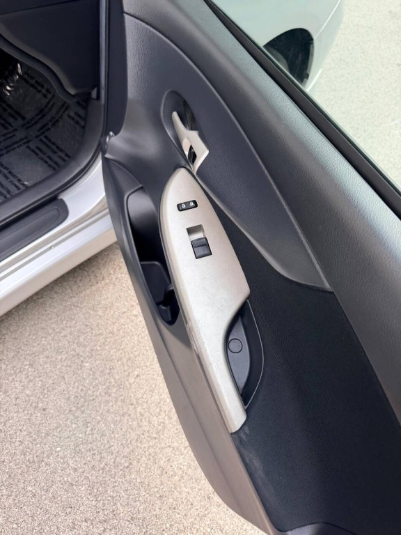 2012 Toyota Corolla Image 20