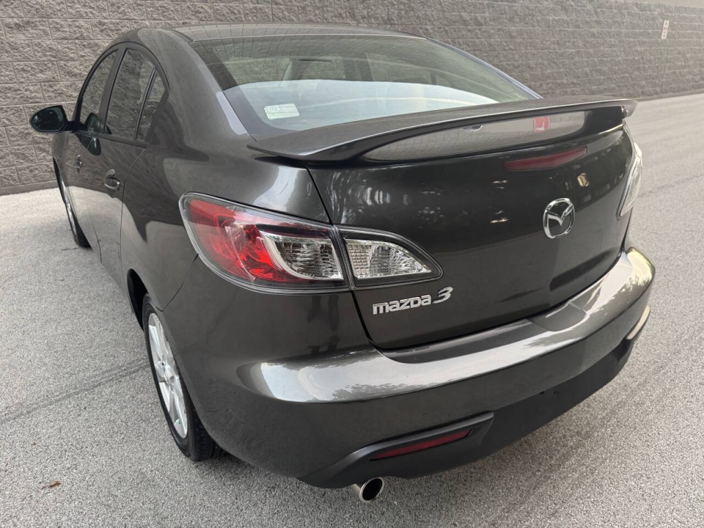 2010 Mazda Mazda3 Image 15