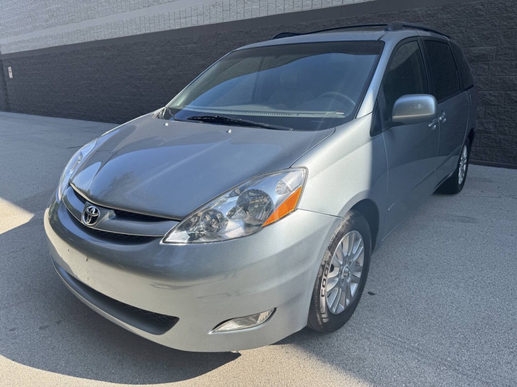 2007 Toyota Sienna Image 4
