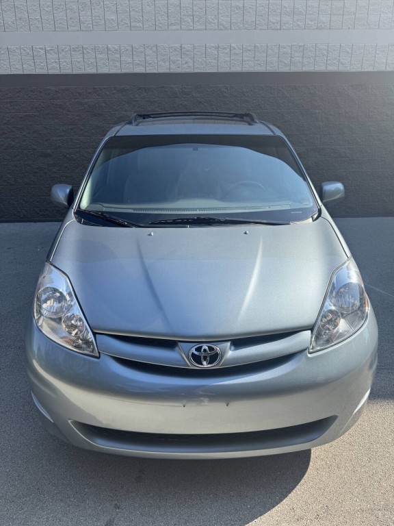 2007 Toyota Sienna Image 7