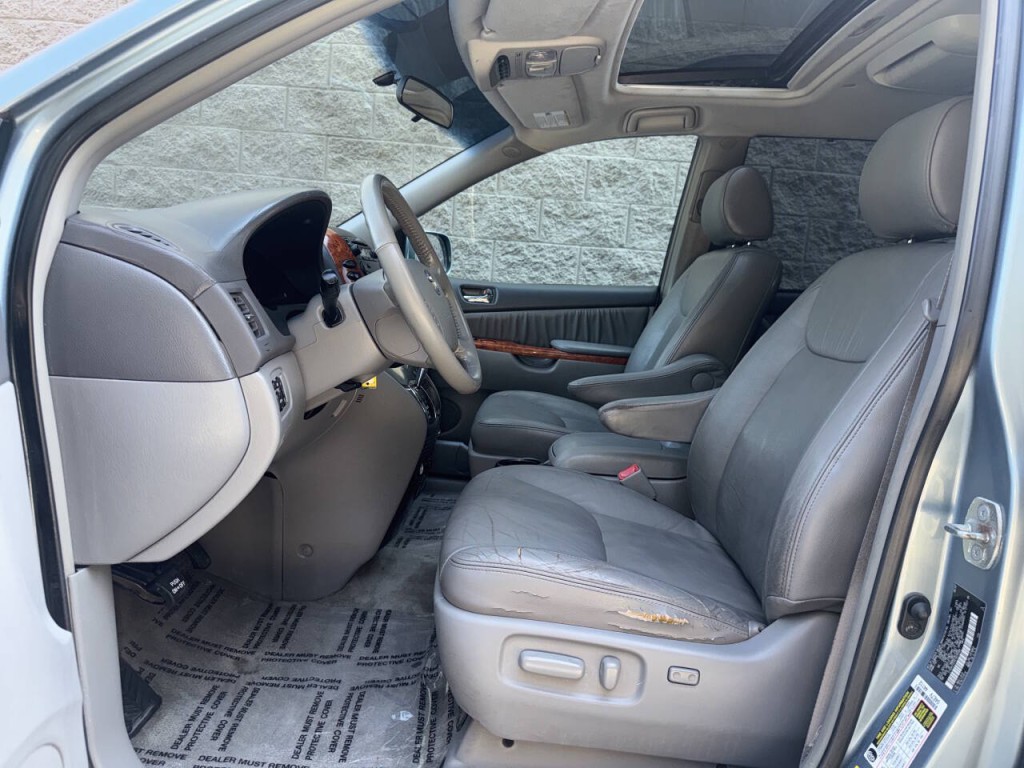 2007 Toyota Sienna Image 20