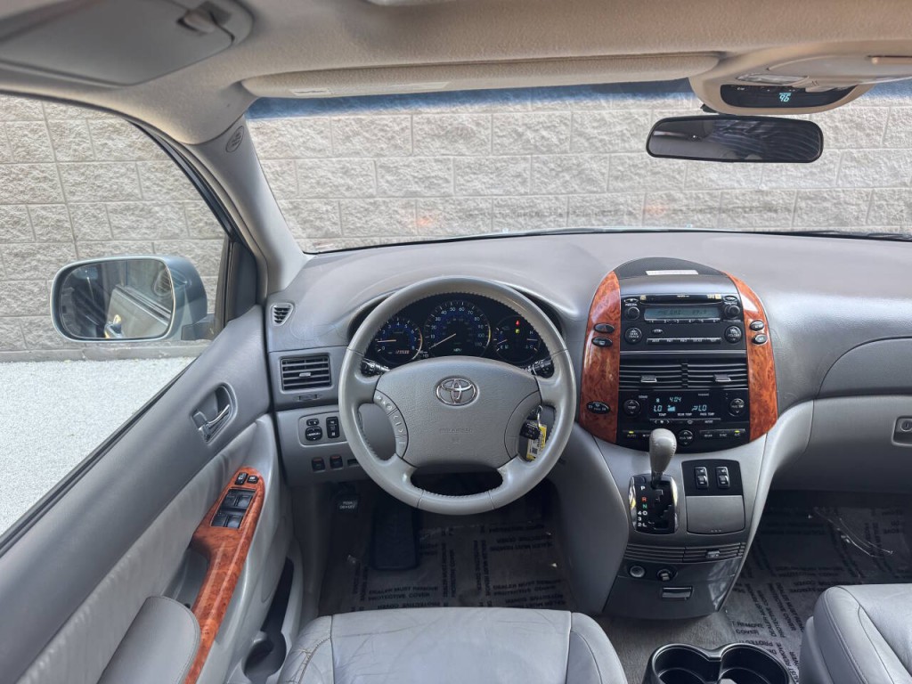 2007 Toyota Sienna Image 33