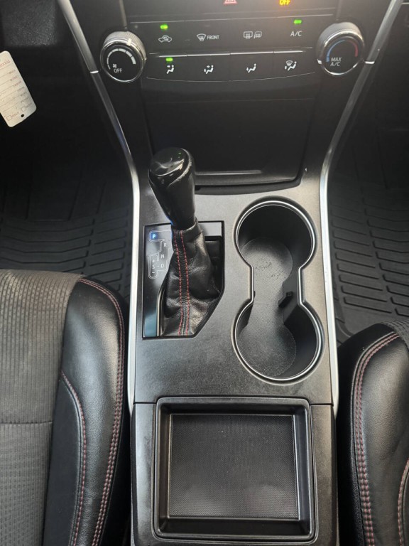 2017 Toyota Camry Image 28