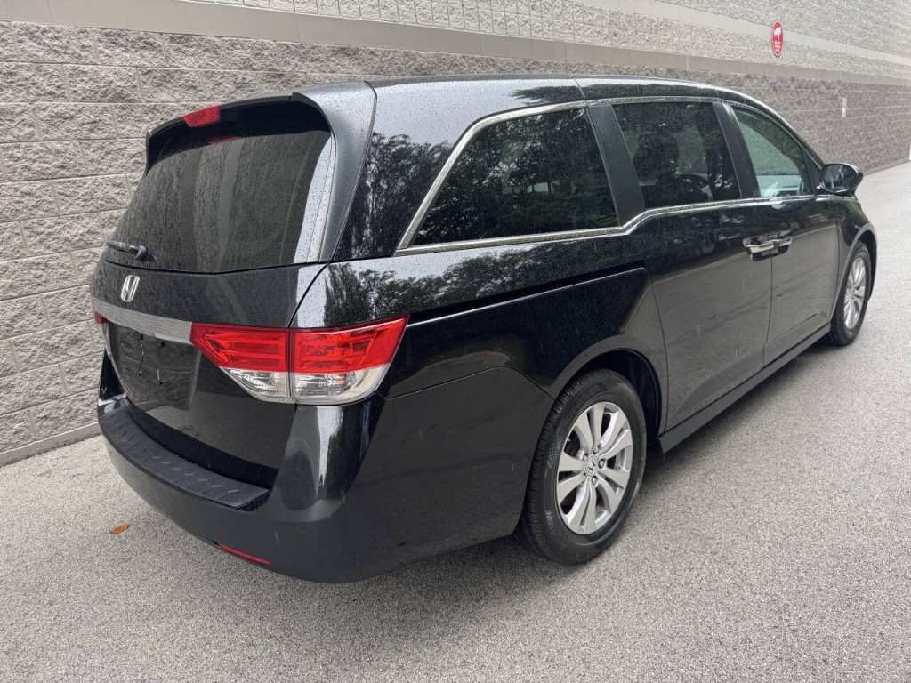 2015 Honda Odyssey Image 10