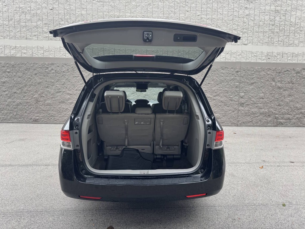 2015 Honda Odyssey Image 11
