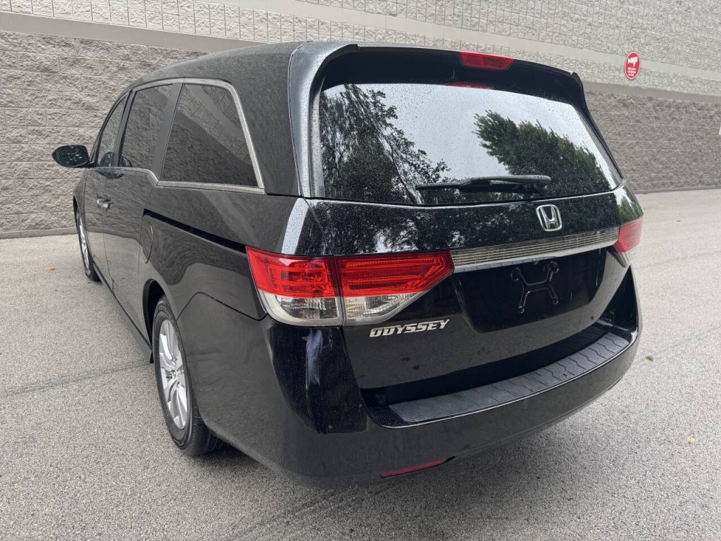 2015 Honda Odyssey Image 14
