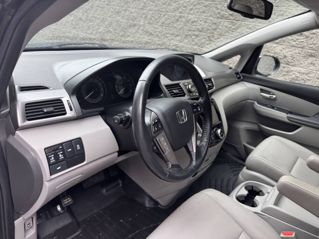2015 Honda Odyssey Image 20