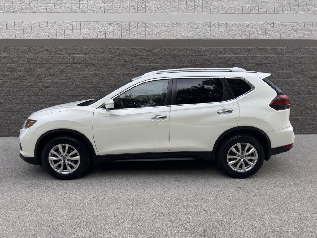 2018 Nissan Rogue Image 3