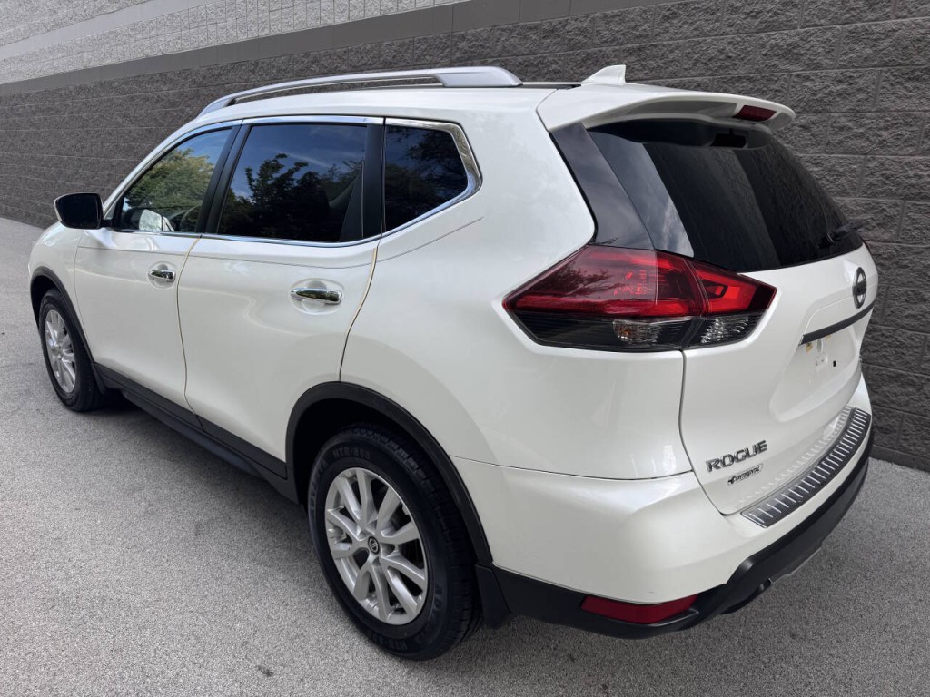2018 Nissan Rogue Image 6