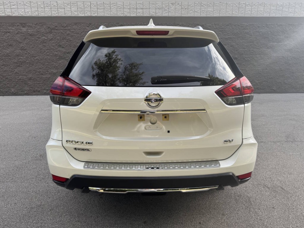2018 Nissan Rogue Image 9