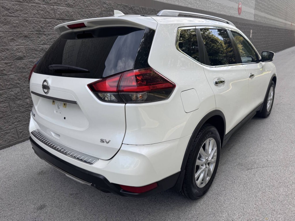 2018 Nissan Rogue Image 11