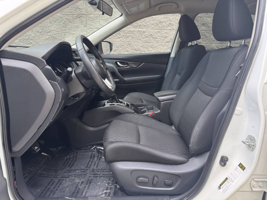 2018 Nissan Rogue Image 21