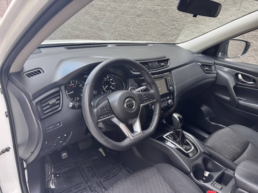 2018 Nissan Rogue Image 22