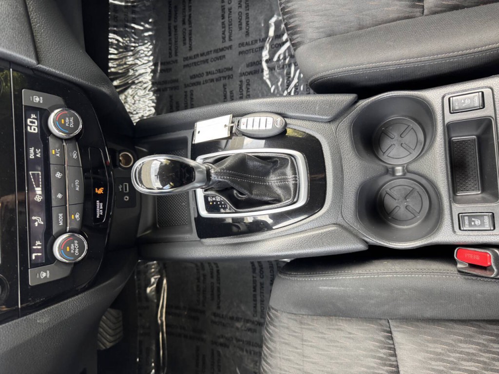 2018 Nissan Rogue Image 29