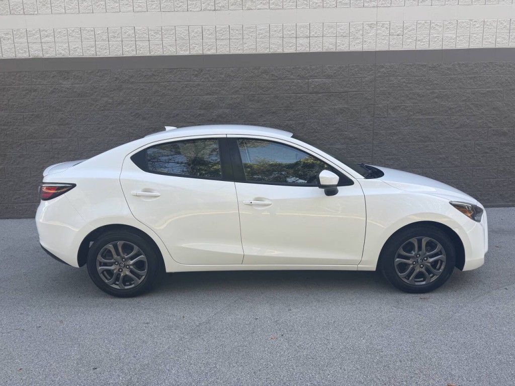 2019 Toyota Yaris Image 10