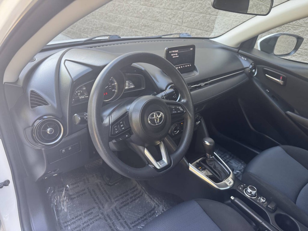 2019 Toyota Yaris Image 17