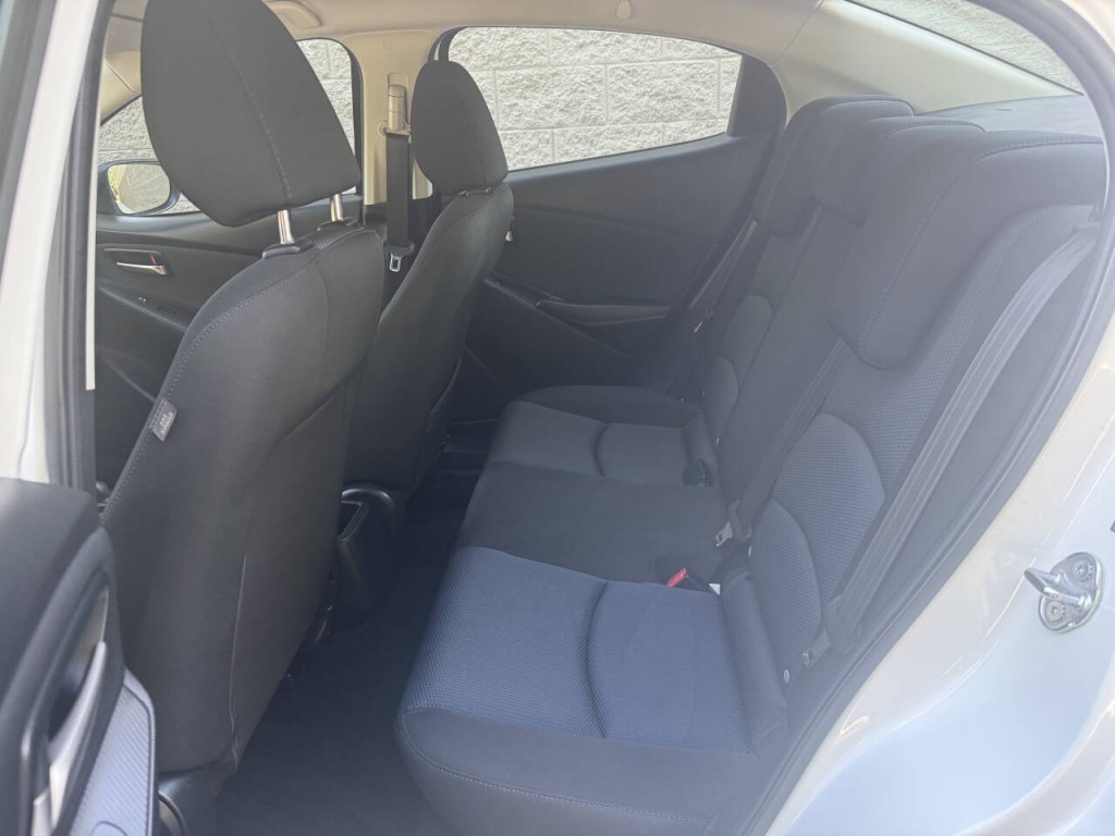2019 Toyota Yaris Image 19