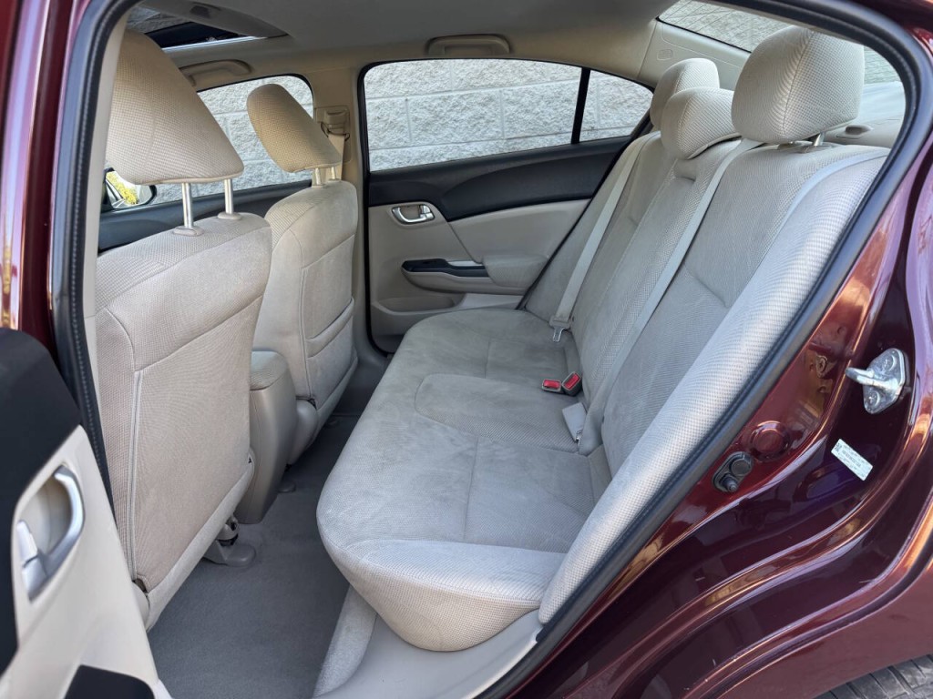 2012 Honda Civic Image 24