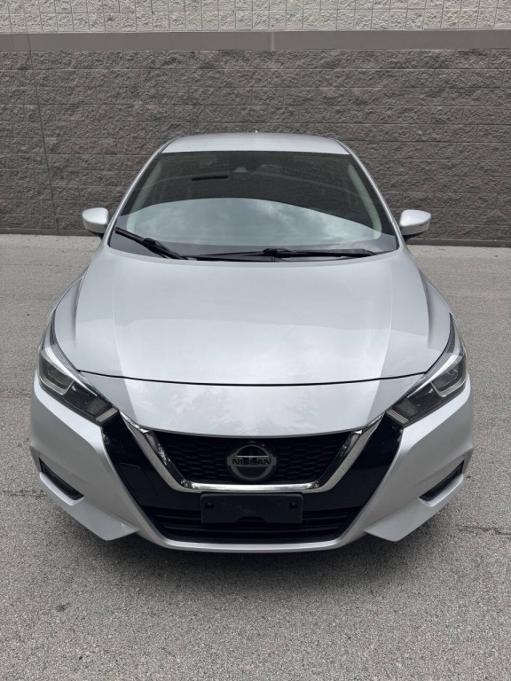 2020 Nissan Versa Image 3