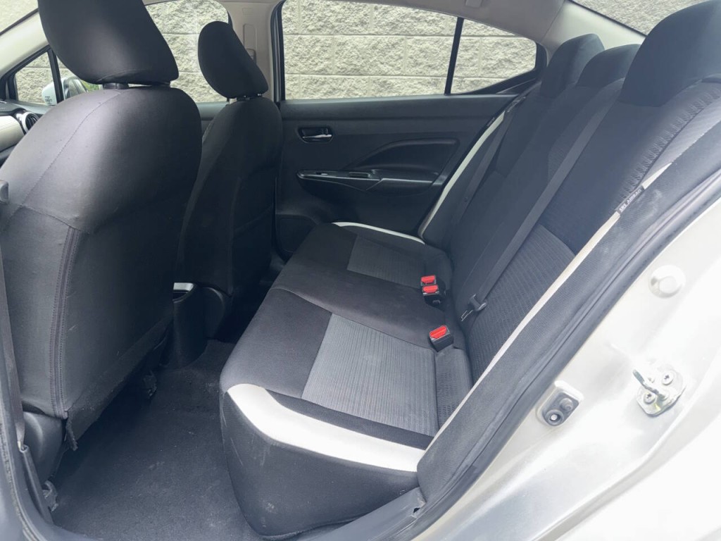 2020 Nissan Versa Image 22