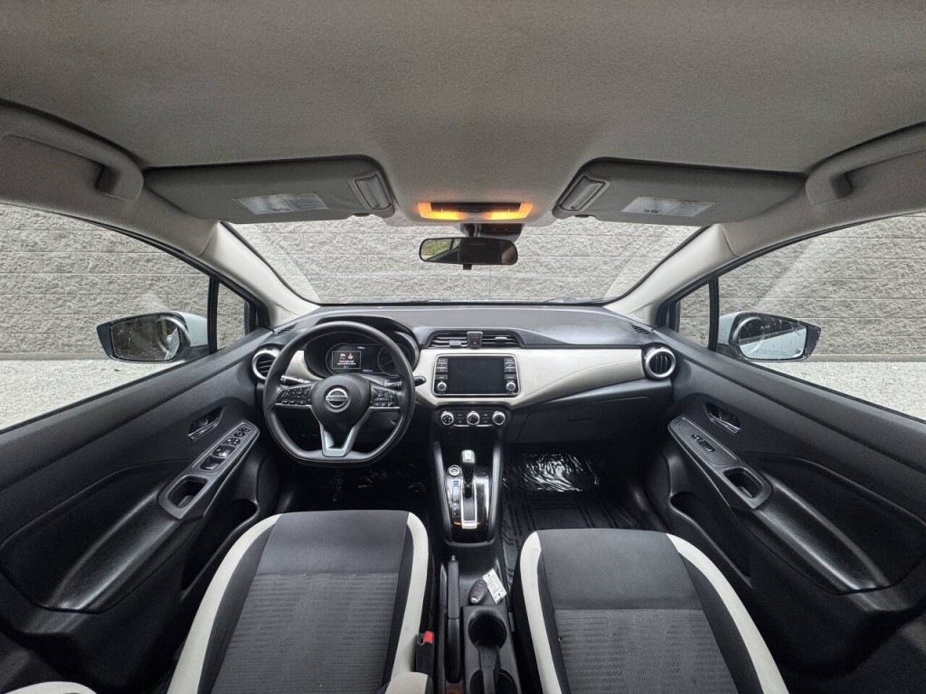 2020 Nissan Versa Image 24