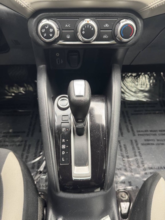 2020 Nissan Versa Image 25