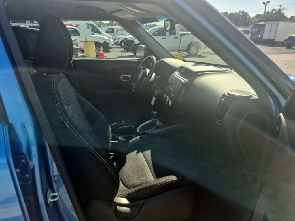 2016 Kia Soul Image 8